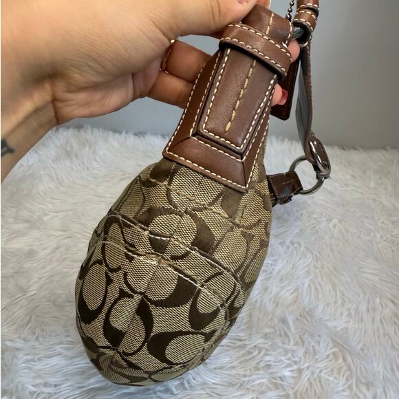 y2k COACH Brown Signature Canvas Soho Hobo Shoulder Bag - Picture 10 of 10